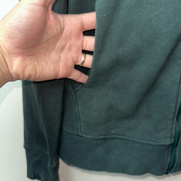 Lolë Size L - Picture 3 of 7